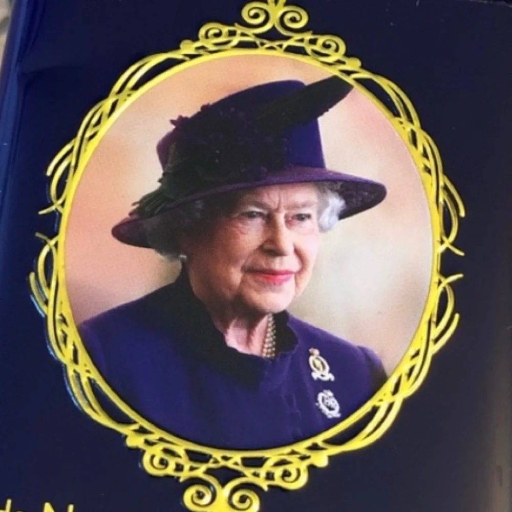 🇬🇧 QUEEN ELIZABETH II ENGLISH BREAKFAST TEA Sealed Tin w/ 40 English teabags ✨